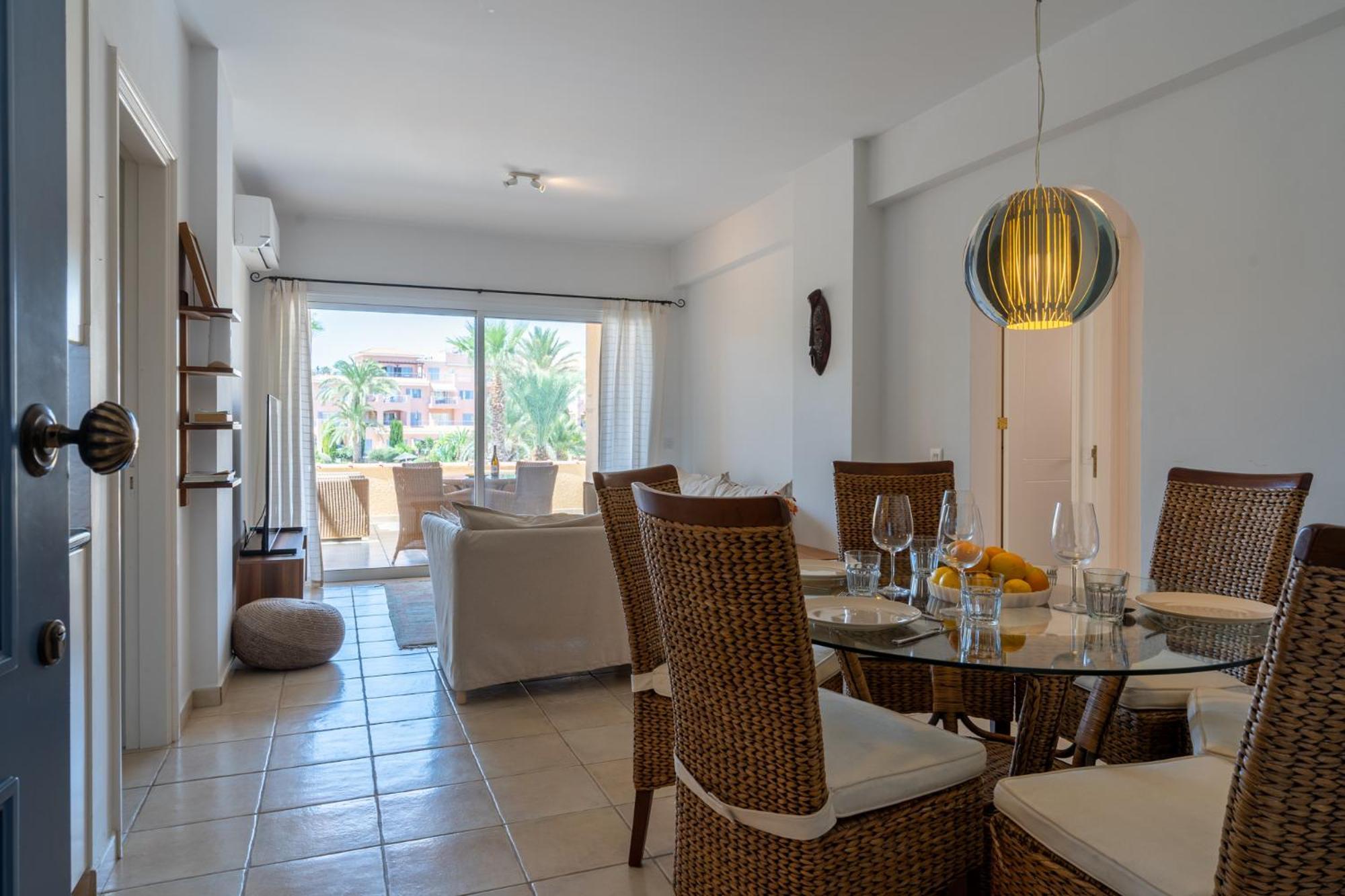 Tropical Paradise In Harbour Paphos, Central & Close To Beach Exterior photo