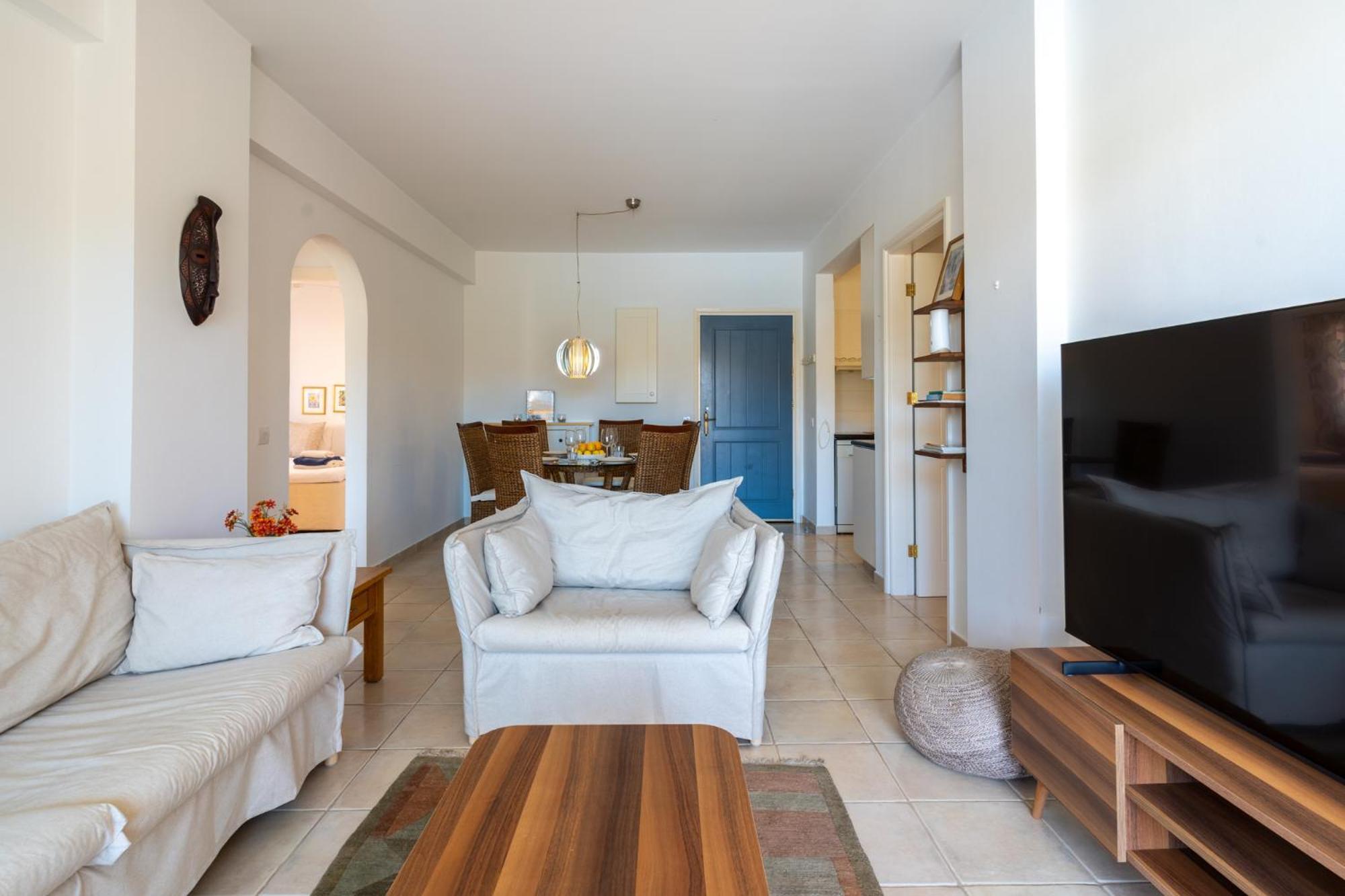 Tropical Paradise In Harbour Paphos, Central & Close To Beach Exterior photo