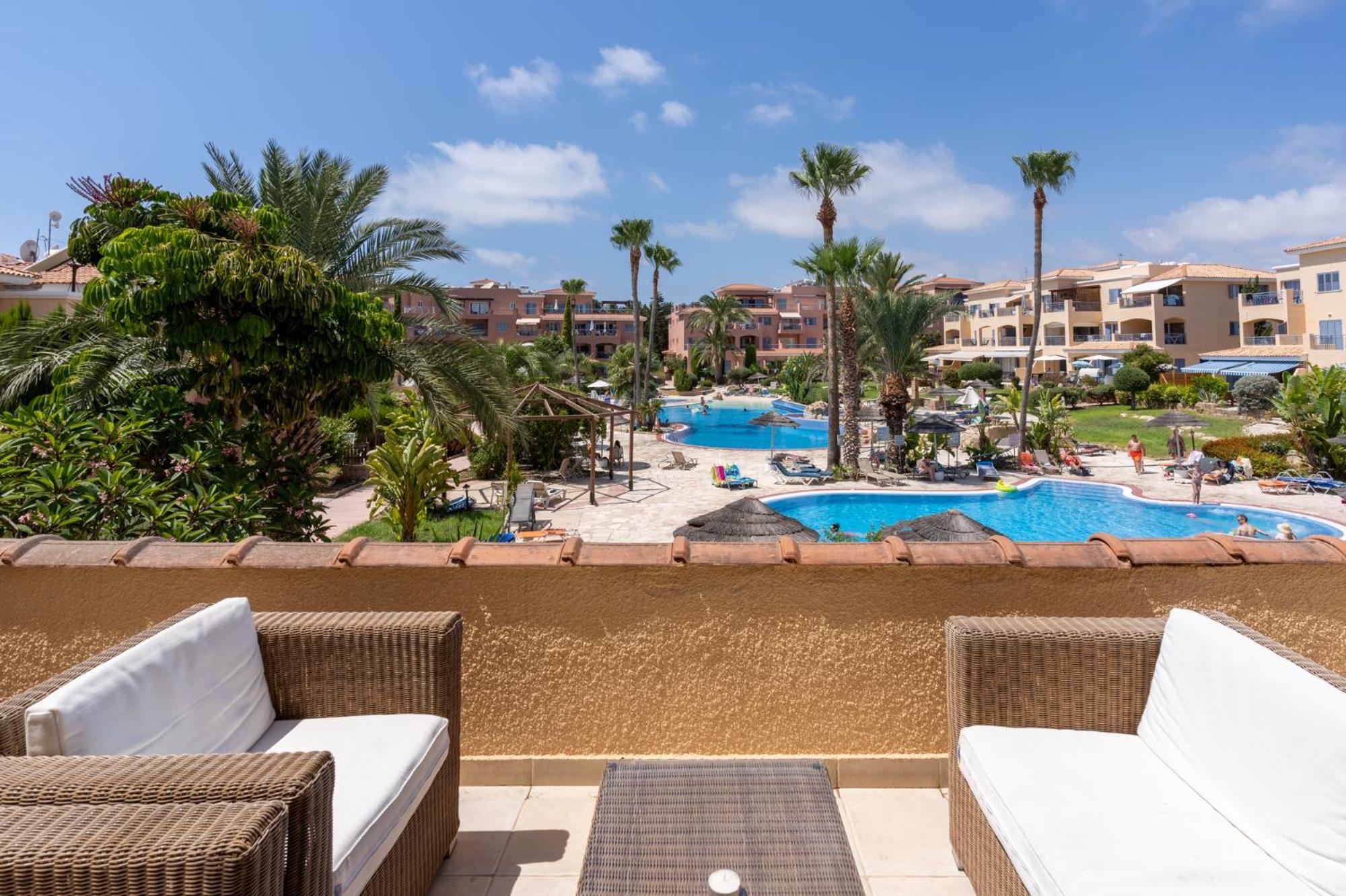 Tropical Paradise In Harbour Paphos, Central & Close To Beach Exterior photo